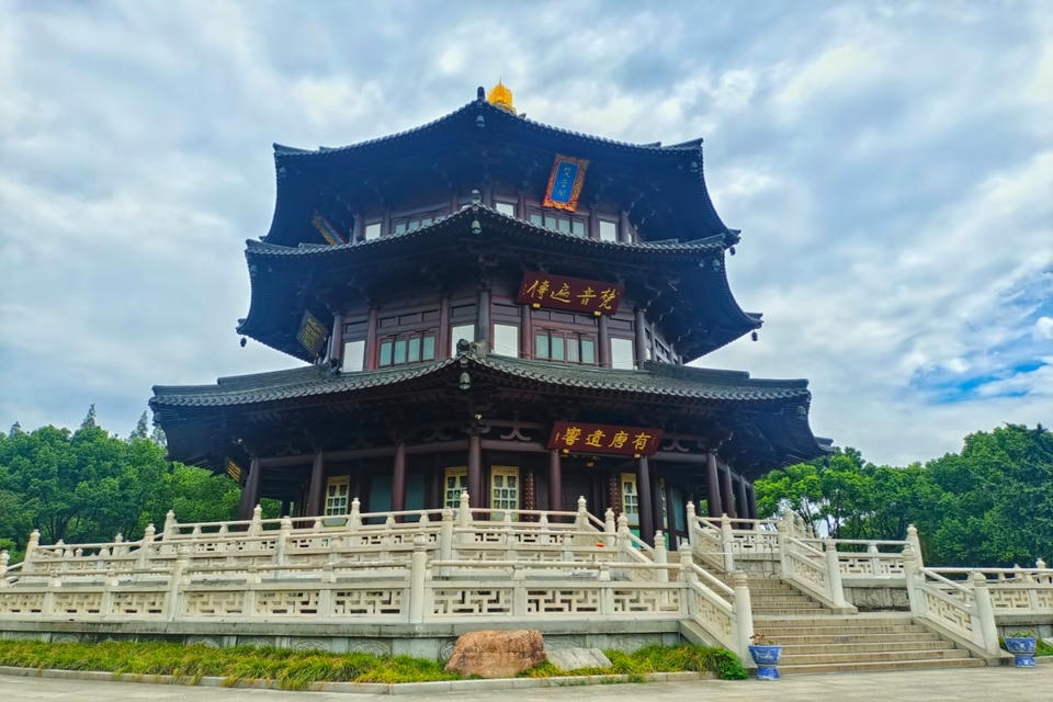 Private guide at Hanshan Temple