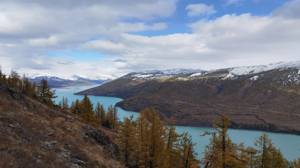 Private guide exploring Kanas lake and forest scenery