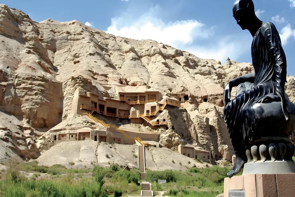 Private guide at Kizil Caves