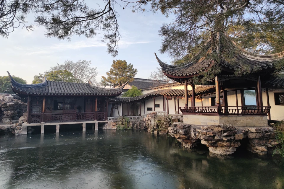 Private guide at Net Master’s Garden classical Suzhou garden landscape
