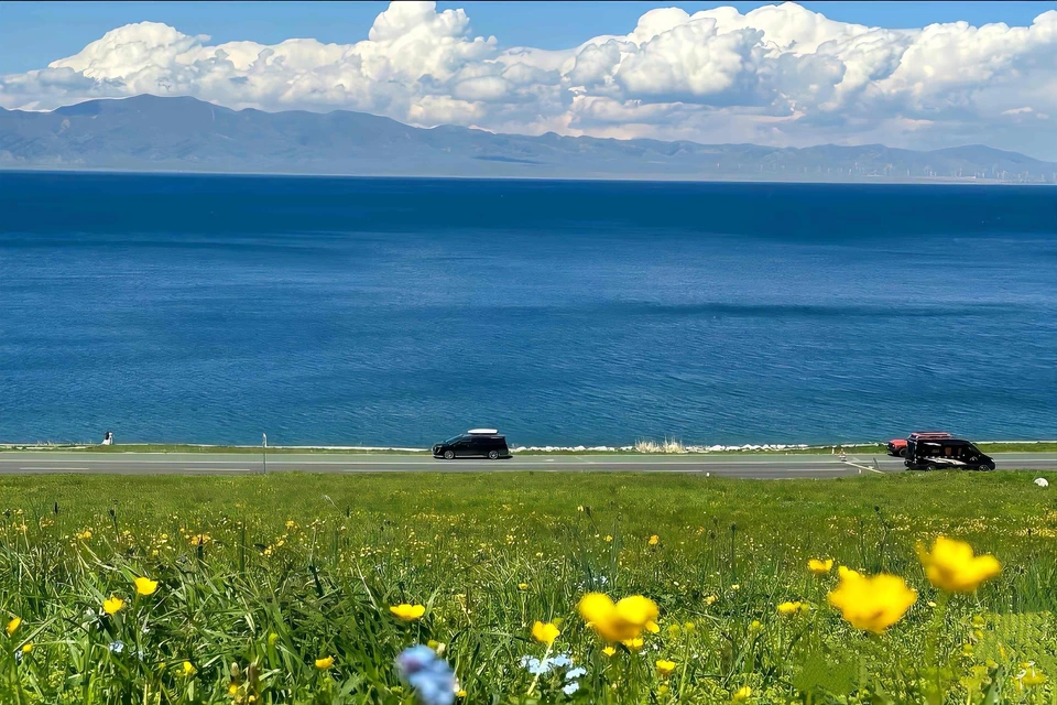 Private guide at Sayram Lake