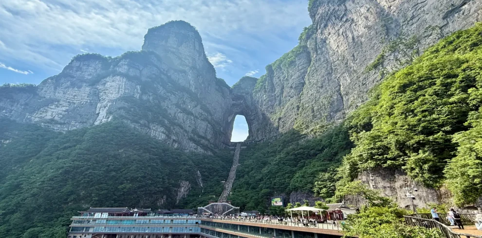 Private guide at Tianmen Mountain glass skywalk