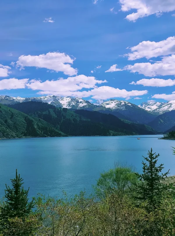 Private guide at Heavenly Lake of Tianshan mountain scenery