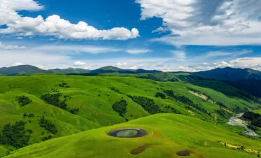 Private guide exploring landscape in Western Sichuan