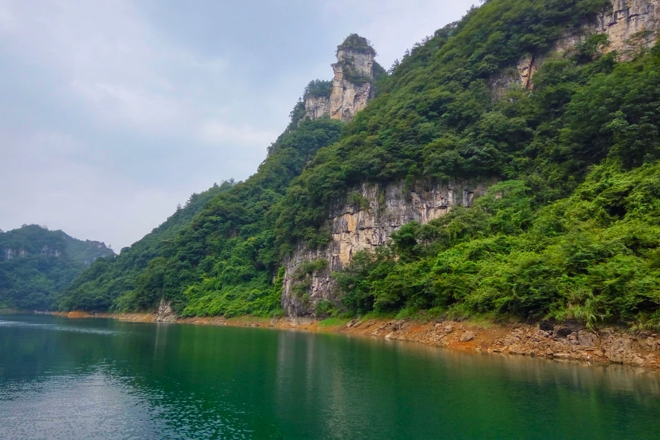 Private guide enjoying Wuyang River karst landscape