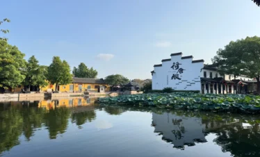 Private guide at Xitang water town covered corridors