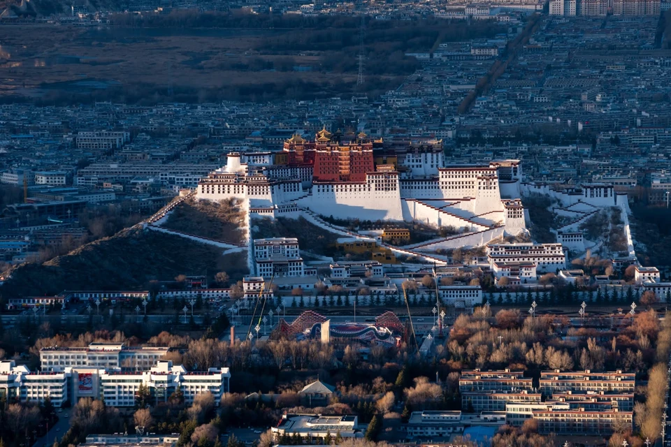 Private guide at lhasa
