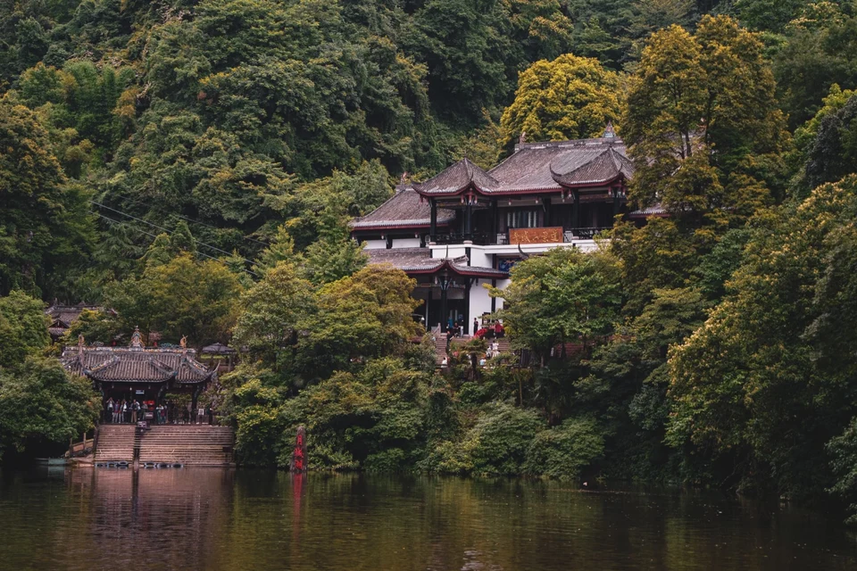 Private guide at mount qingcheng