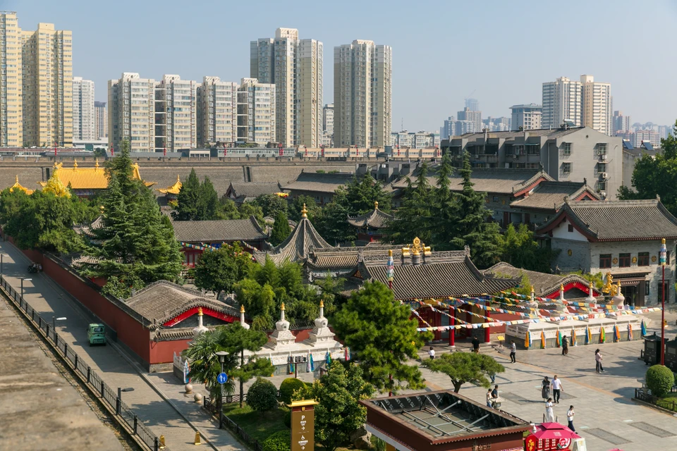 Xi’an ancient legacy with Terracotta Warriors and historic city landmarks.